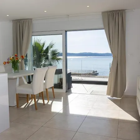 Paradise On The Apartment